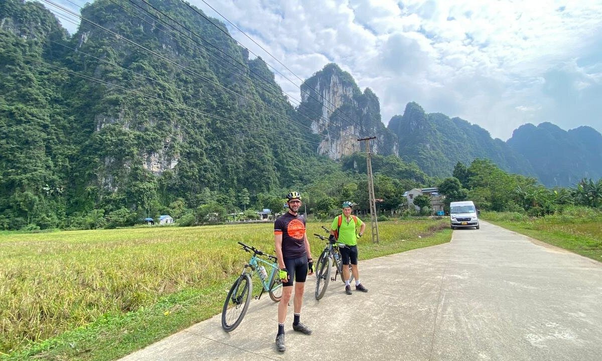 Siem Reap Cycling To Hue Vietnam 16 Days